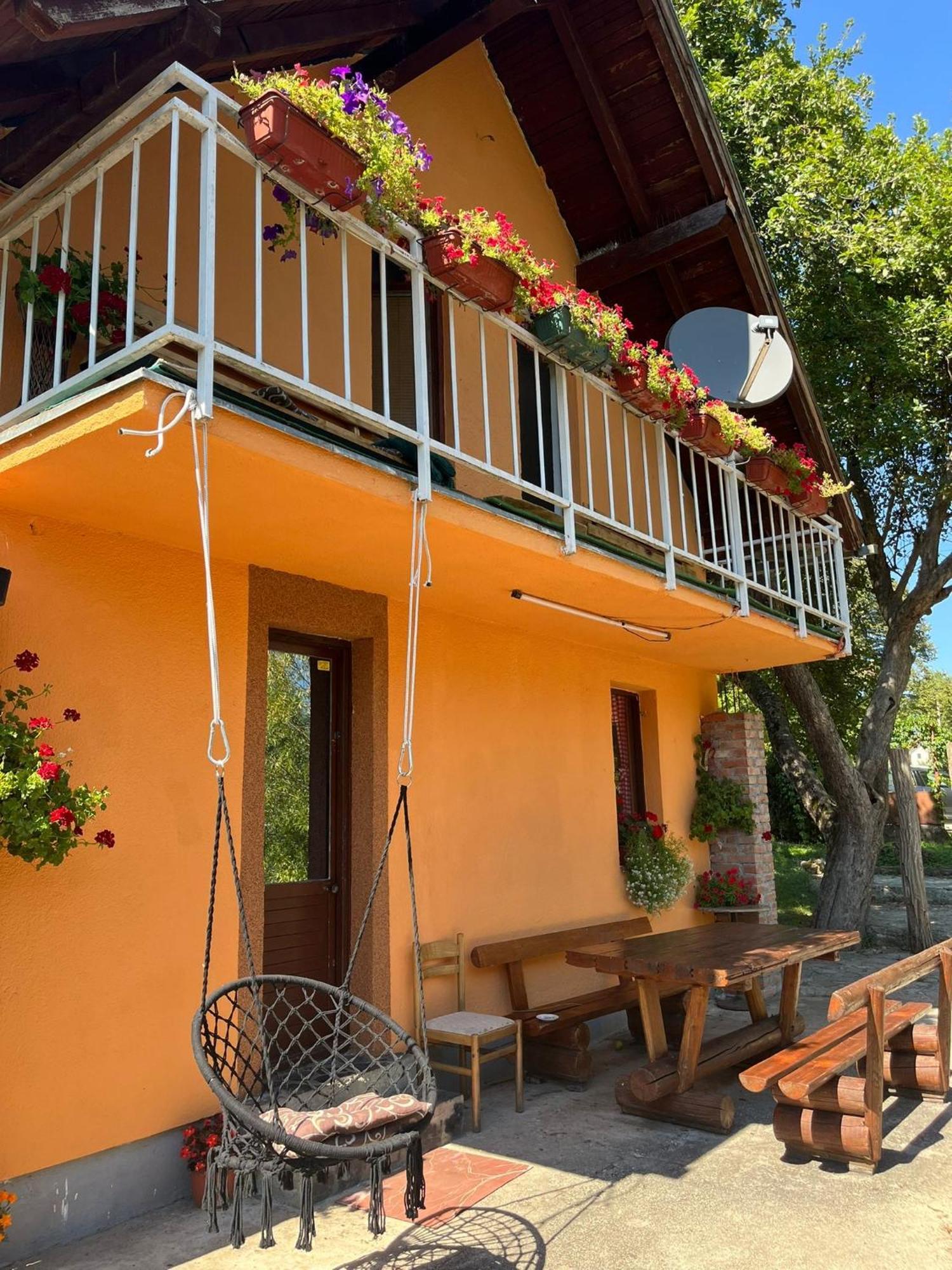 Bed And Breakfast Family Djukic Sipovo Ngoại thất bức ảnh